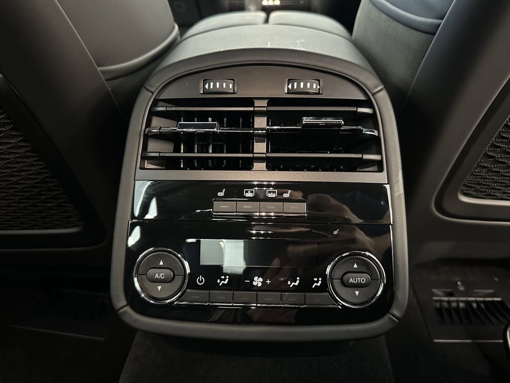 2024 Maserati Quattroporte Modena Ultima Q4