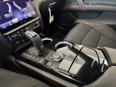 2024 Maserati Quattroporte Modena Ultima Q4