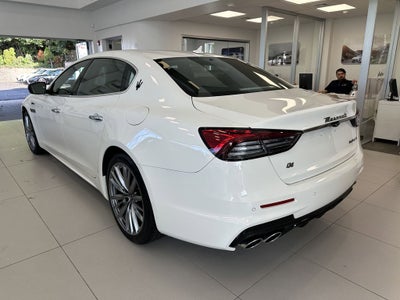 2024 Maserati Quattroporte Modena Ultima Q4