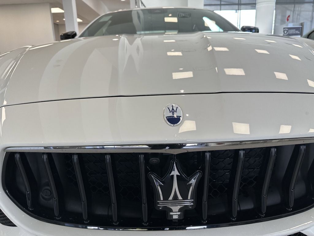 2024 Maserati Quattroporte Modena Ultima Q4