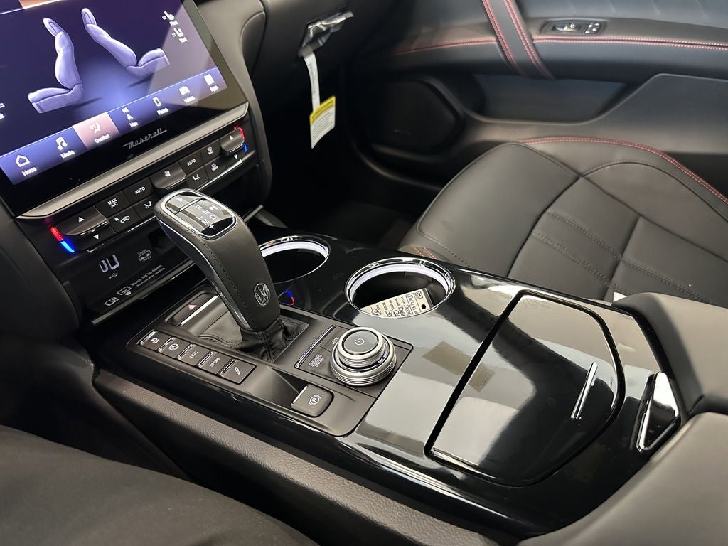 2024 Maserati Quattroporte Modena Ultima Q4