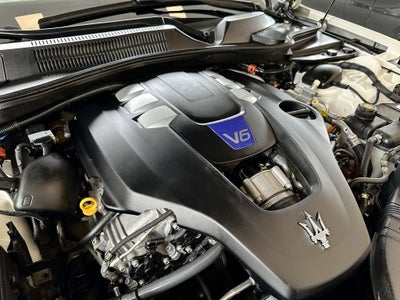 2024 Maserati Quattroporte Modena Ultima Q4