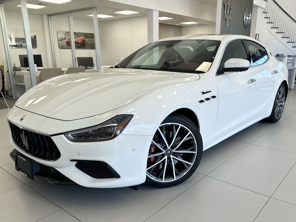 2023 Maserati Ghibli Modena Q4