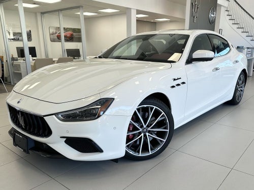 2023 Maserati Ghibli Modena Q4