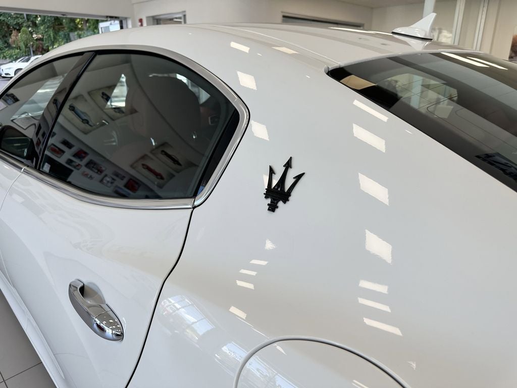 2023 Maserati Ghibli Modena Q4