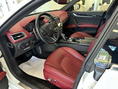 2023 Maserati Ghibli Modena Q4