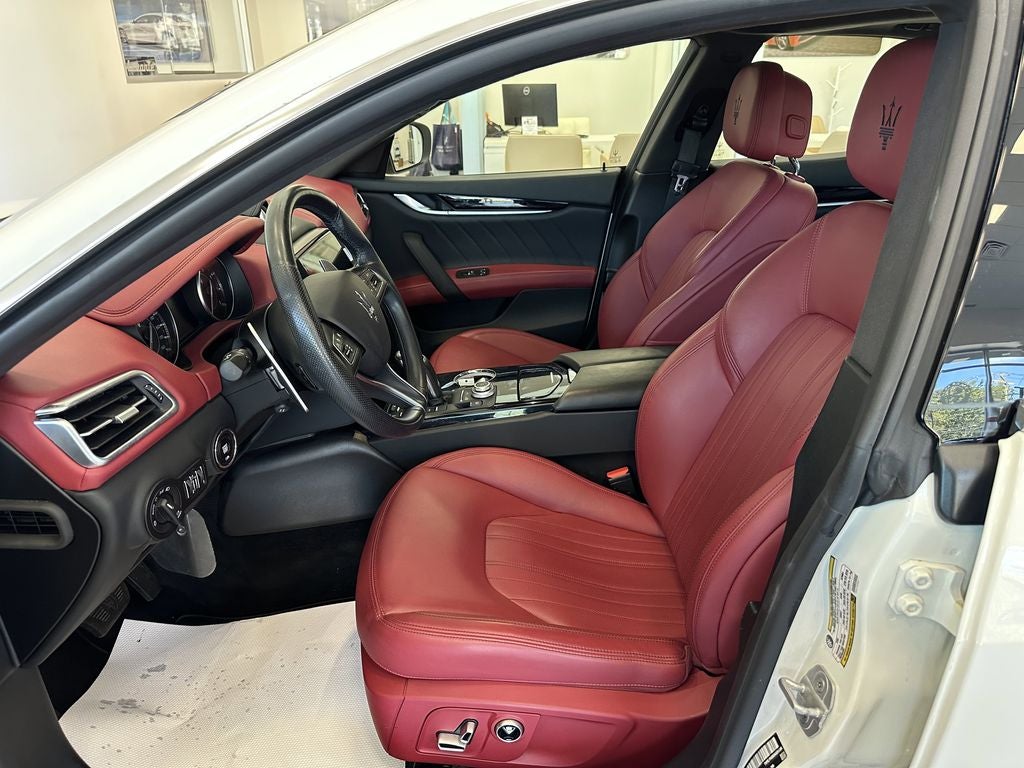 2023 Maserati Ghibli Modena Q4