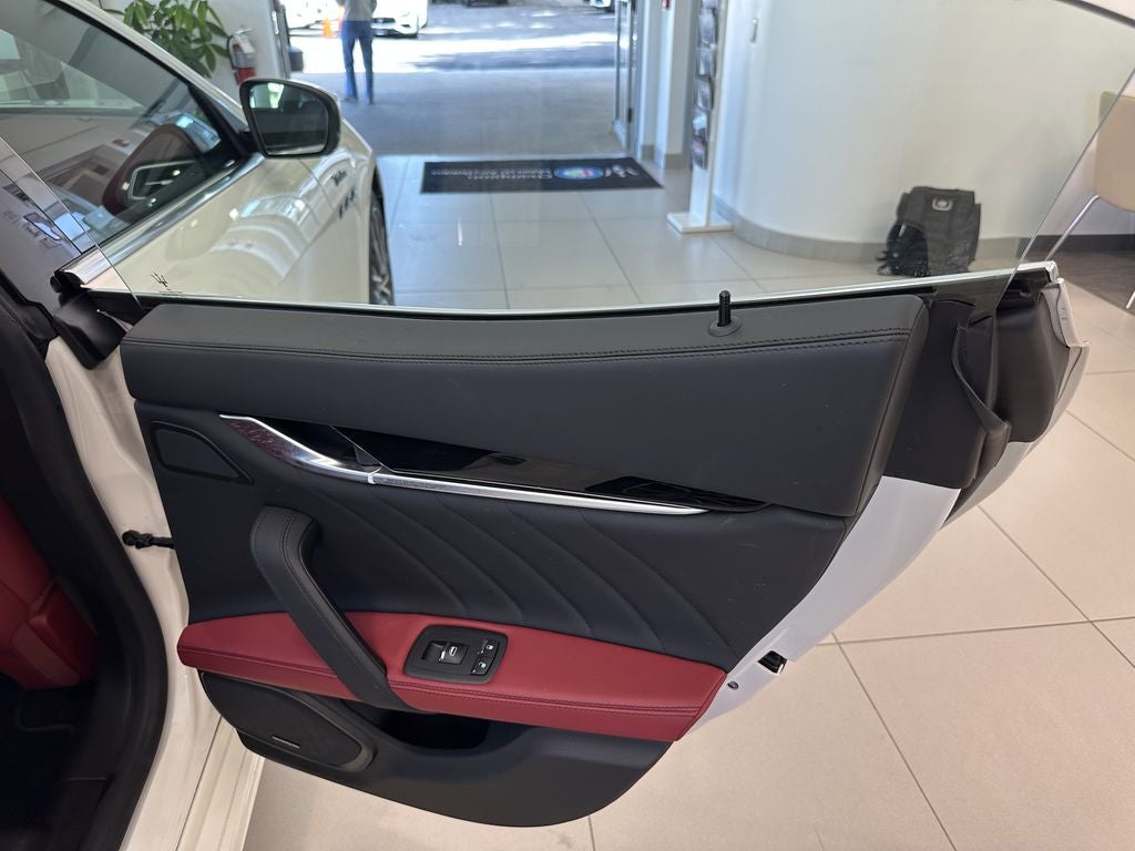 2023 Maserati Ghibli Modena Q4