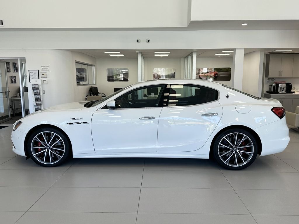 2023 Maserati Ghibli Modena Q4