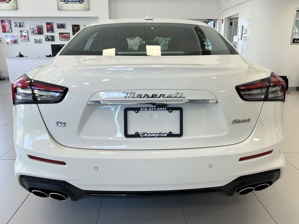 2023 Maserati Ghibli Modena Q4