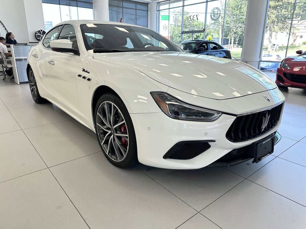 2023 Maserati Ghibli Modena Q4