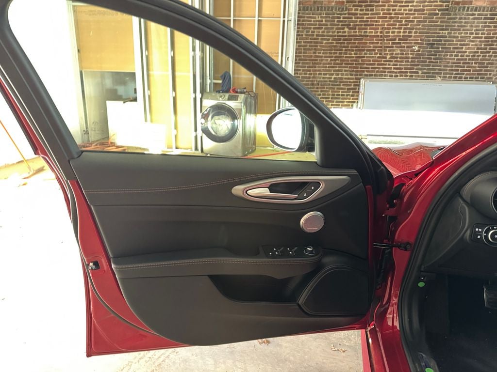 2025 Alfa Romeo Giulia GIULIA INTENSA AWD