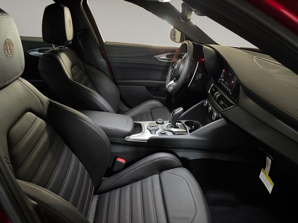 2025 Alfa Romeo Giulia GIULIA INTENSA AWD
