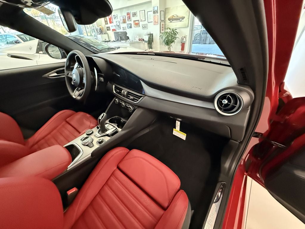 2025 Alfa Romeo Giulia GIULIA AWD