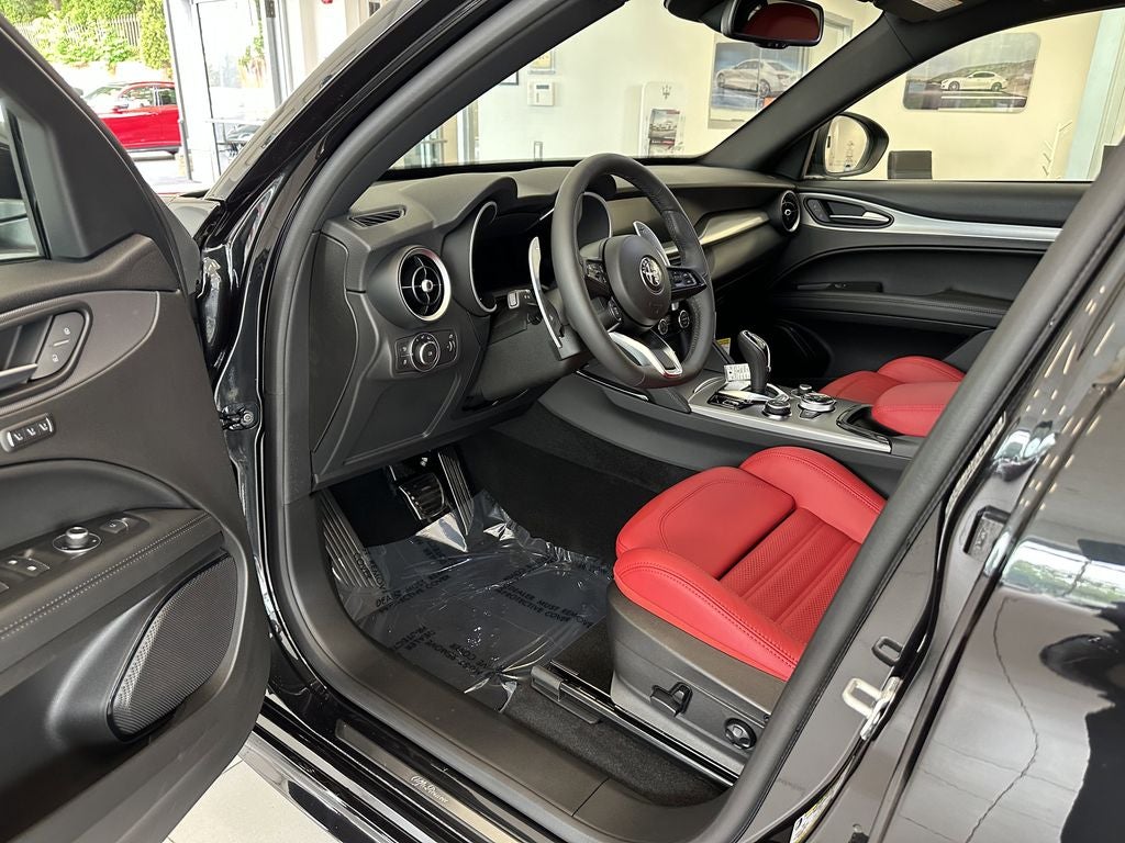 2025 Alfa Romeo Stelvio STELVIO AWD