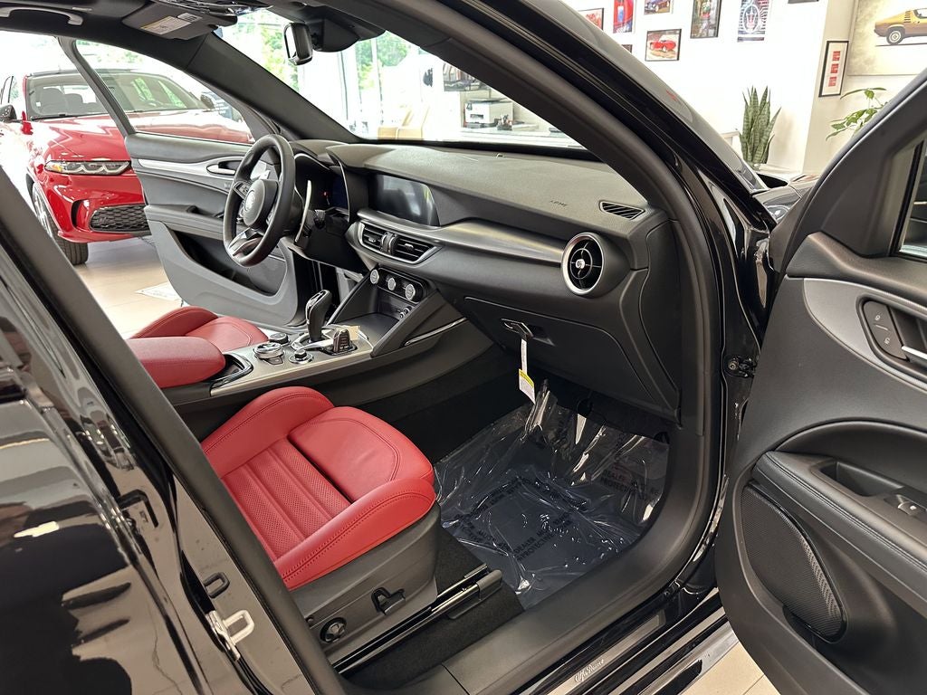 2025 Alfa Romeo Stelvio STELVIO AWD