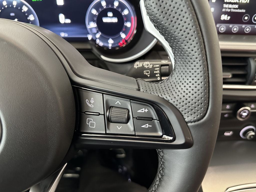 2025 Alfa Romeo Stelvio STELVIO AWD