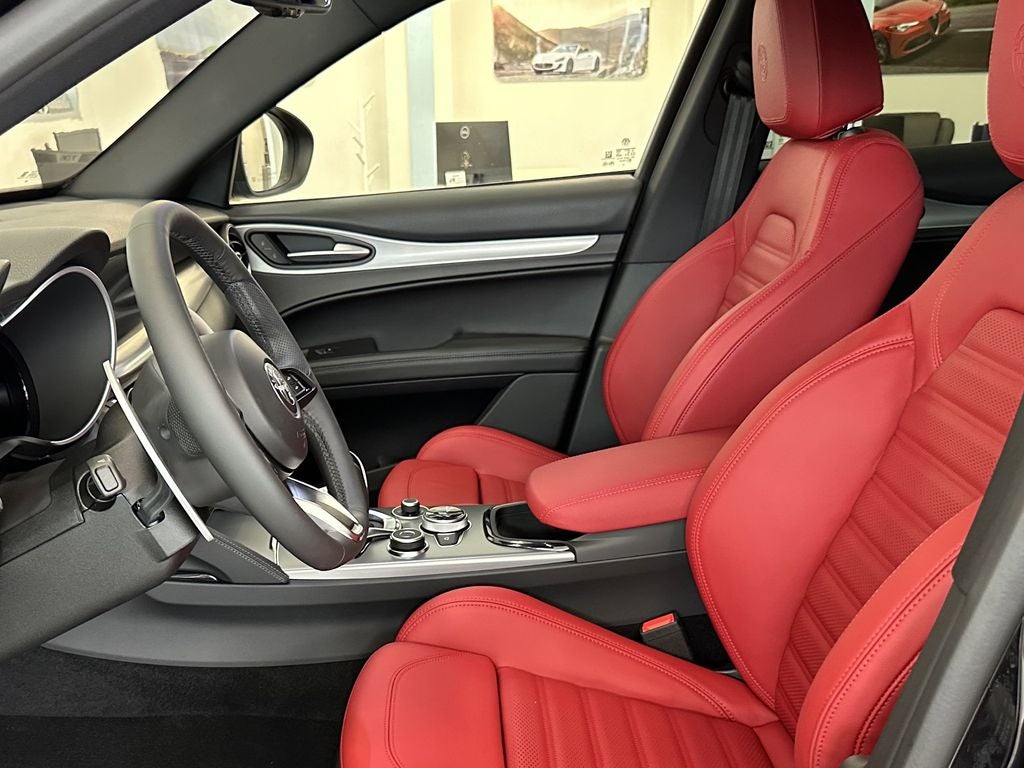 2025 Alfa Romeo Stelvio STELVIO AWD