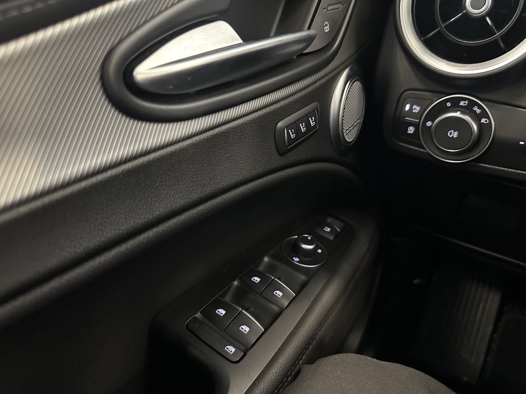 2024 Alfa Romeo Stelvio Veloce AWD