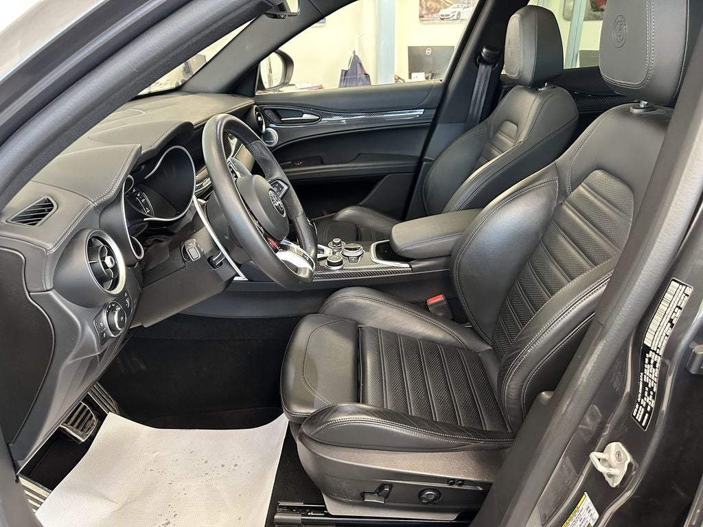 2023 Alfa Romeo Stelvio Quadrifoglio AWD