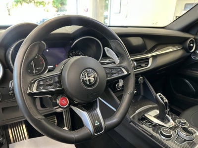 2023 Alfa Romeo Stelvio Quadrifoglio AWD