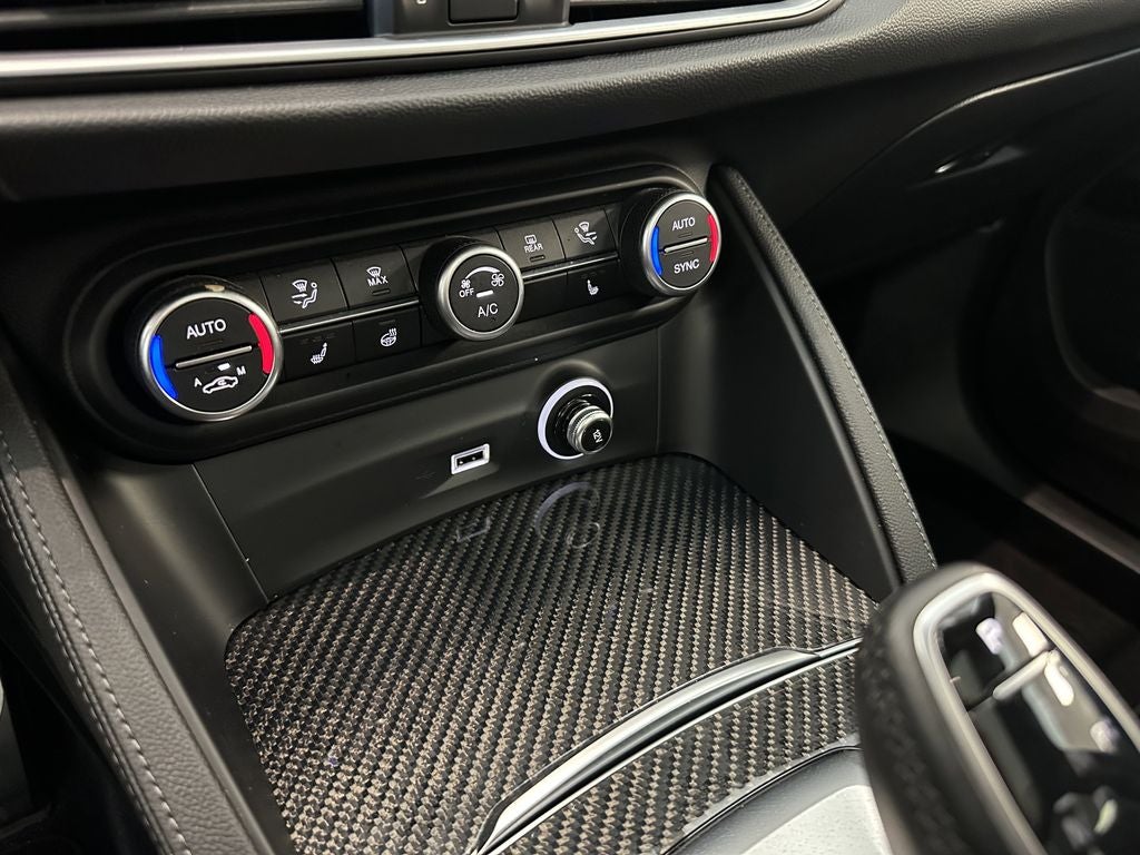 2023 Alfa Romeo Stelvio Quadrifoglio AWD