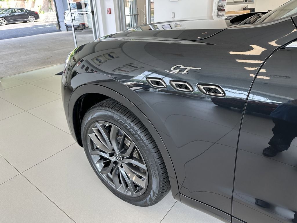 2024 Maserati Levante GT Ultima