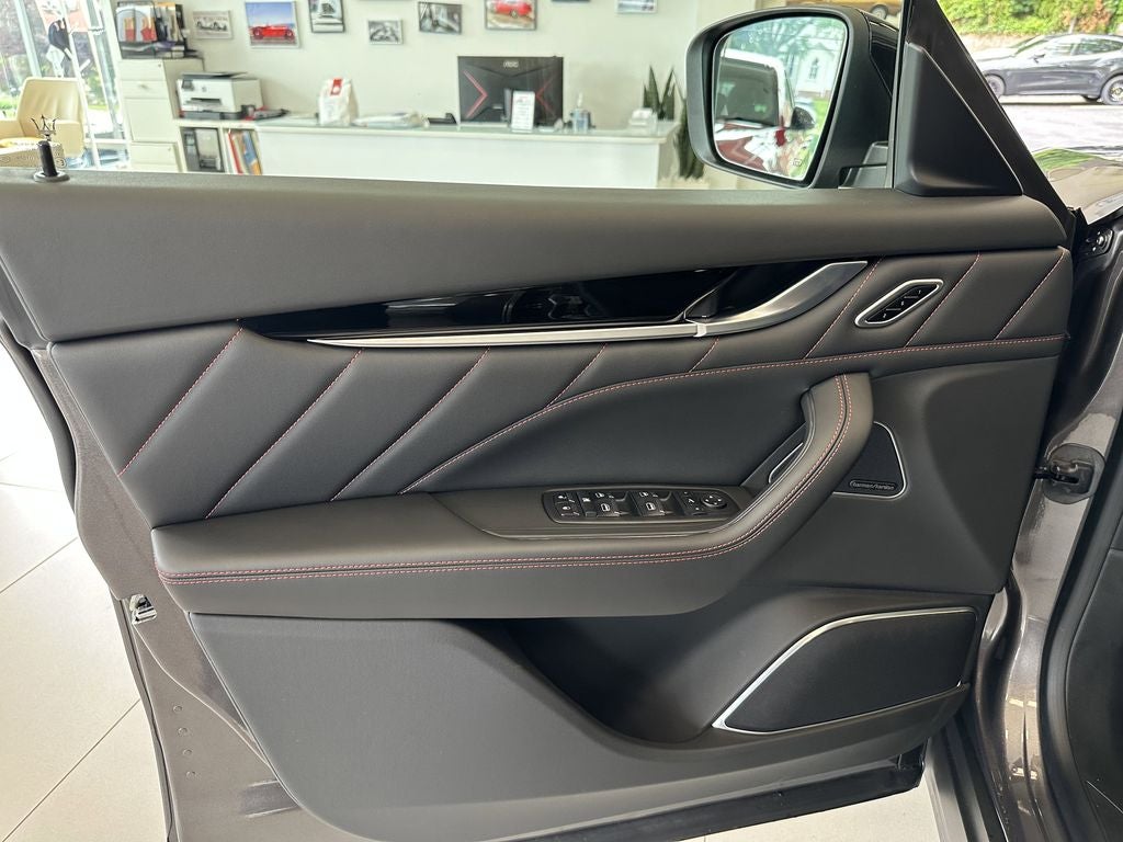 2024 Maserati Levante GT Ultima